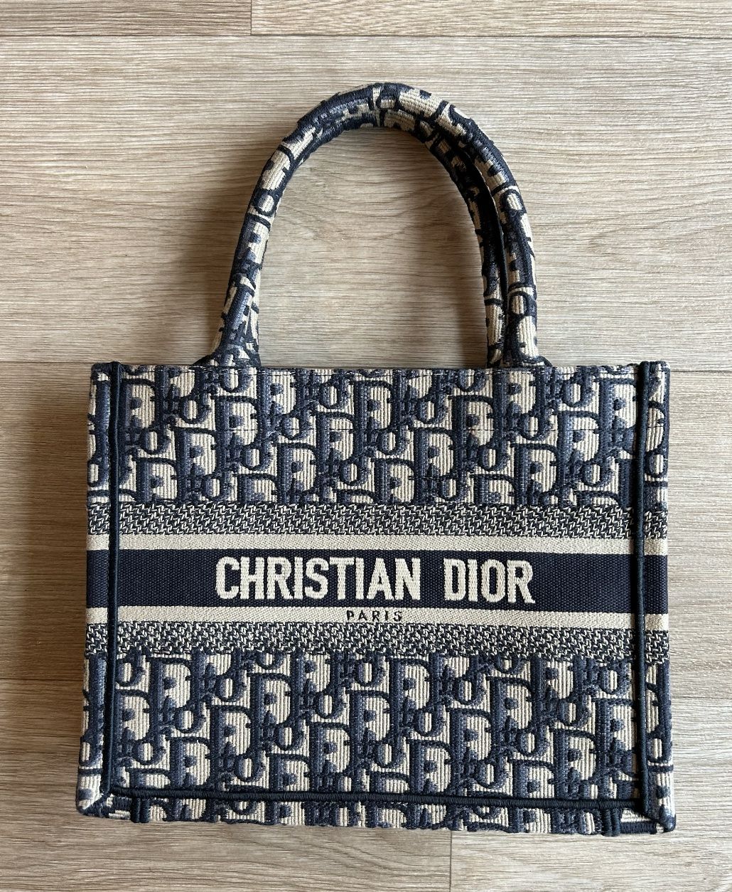 vrai Dior Book Tote